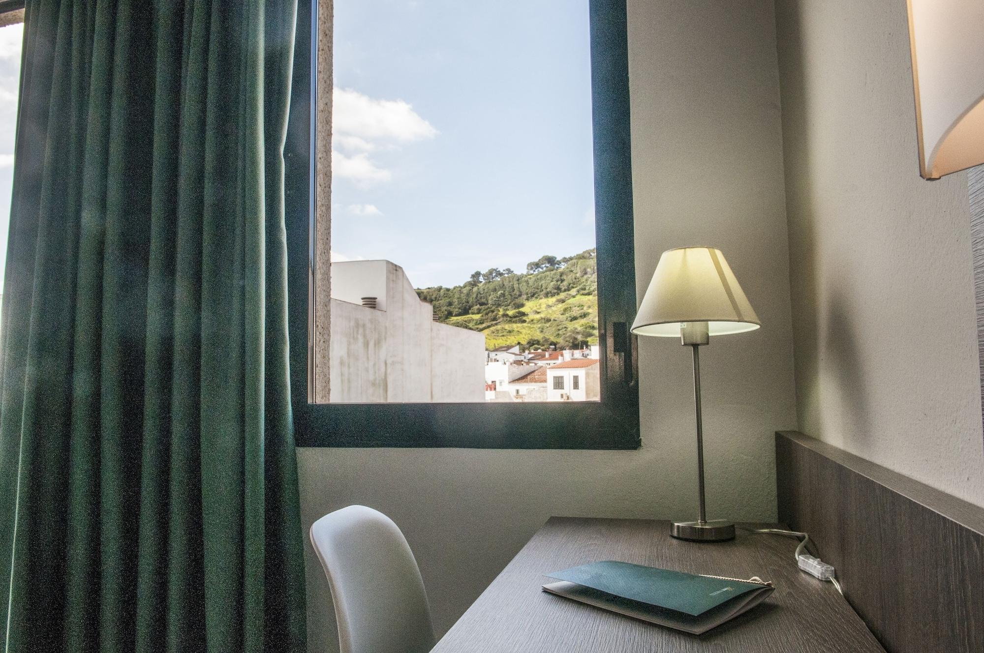 Hotel Loar Ferreries Bagian luar foto