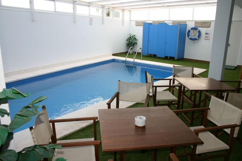 Hotel Loar Ferreries Bagian luar foto