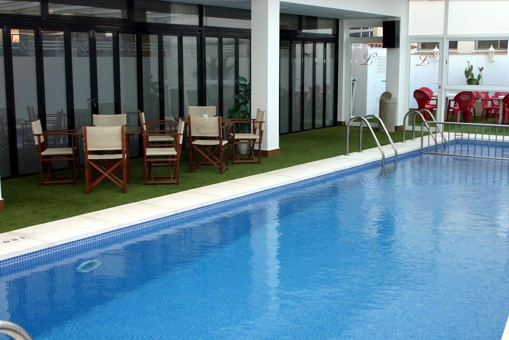 Hotel Loar Ferreries Bagian luar foto