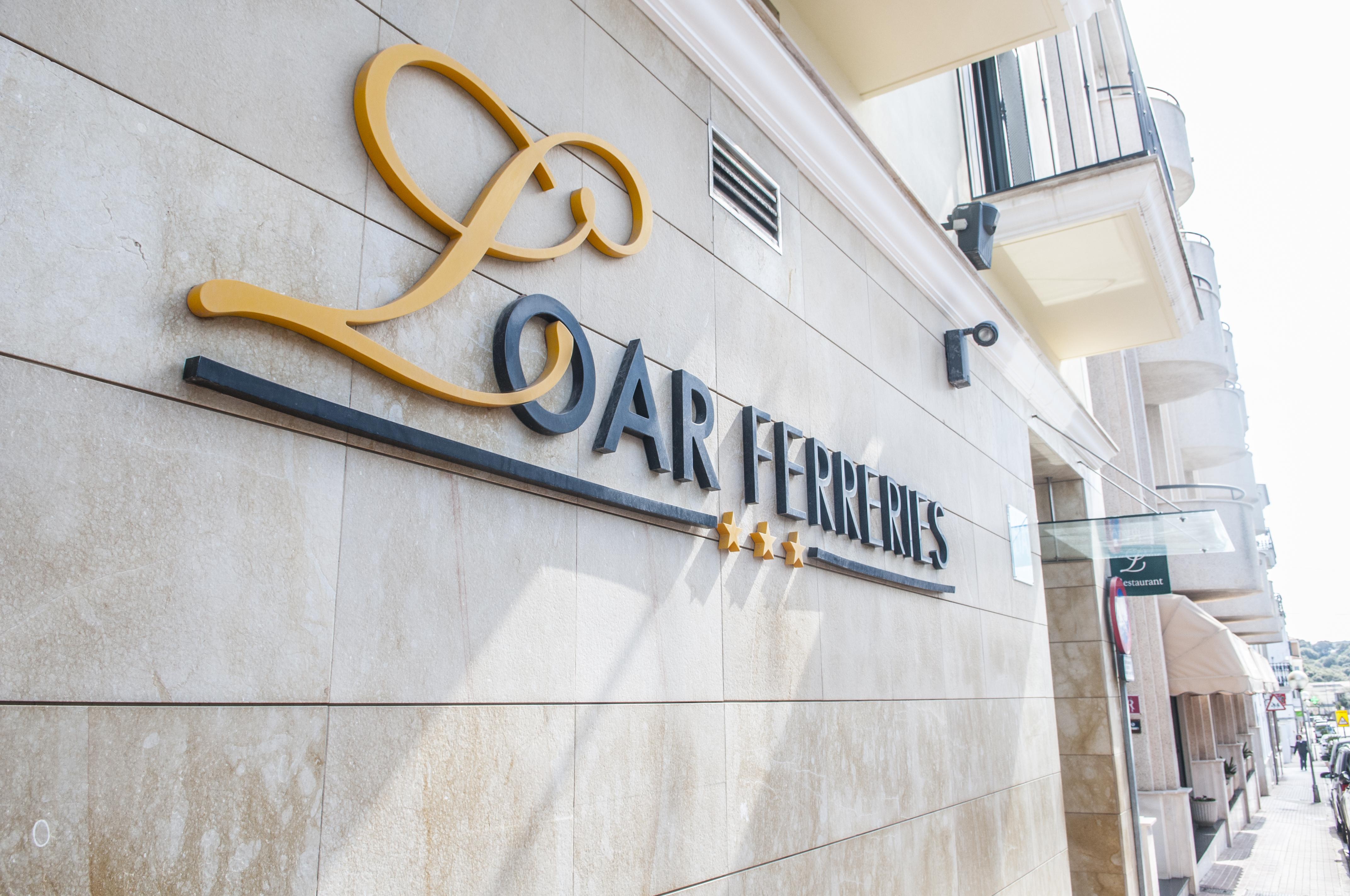 Hotel Loar Ferreries Bagian luar foto