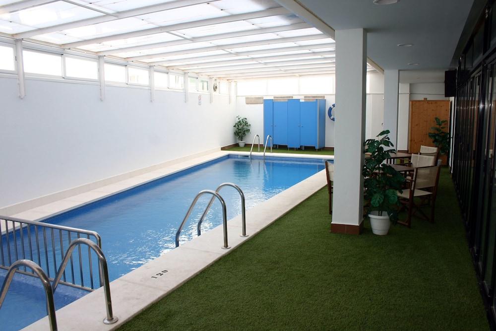 Hotel Loar Ferreries Bagian luar foto