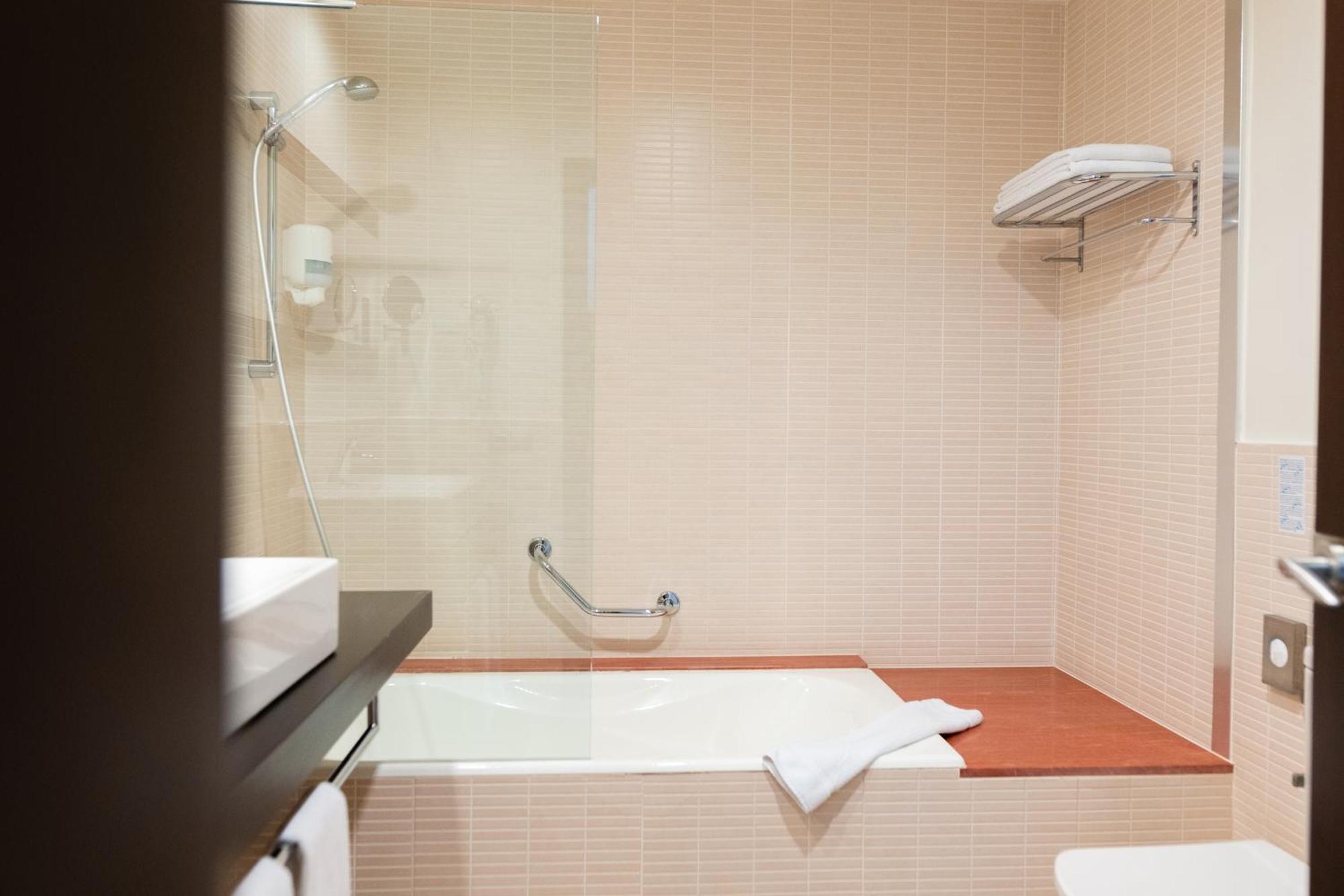 Hotel Loar Ferreries Bagian luar foto